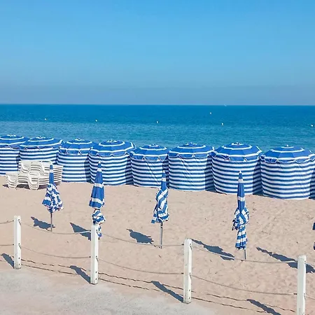 3 Bedroom Awesome In Holiday home Cabourg