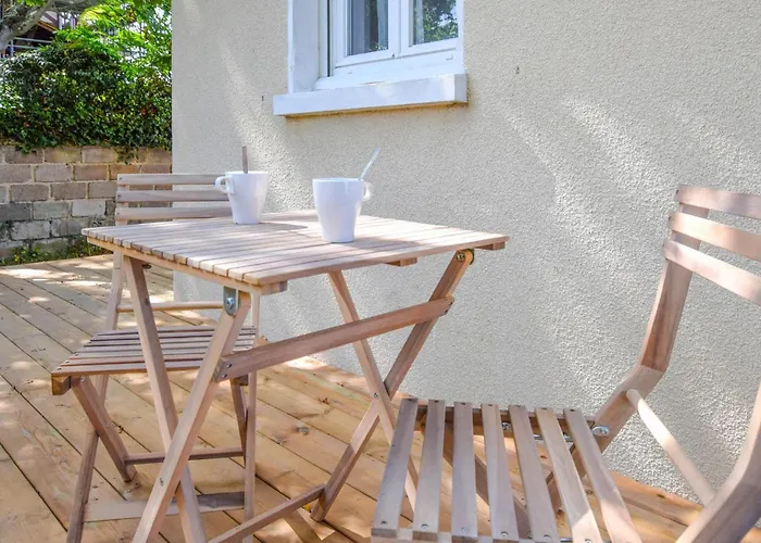 3 Bedroom Awesome In * Кабур