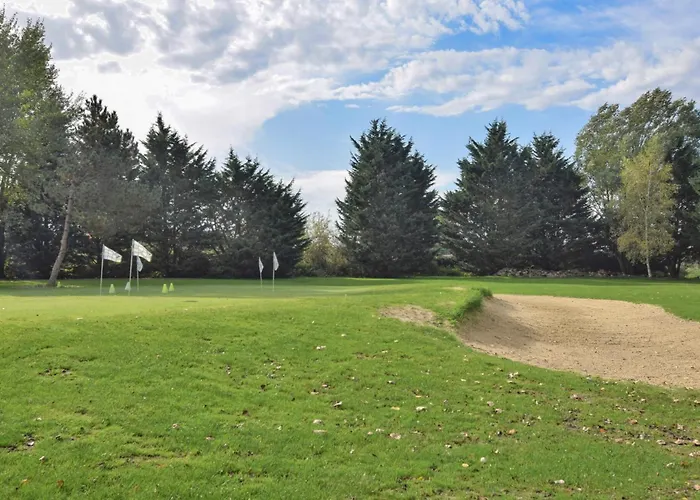 Дом отдыха 3 Bedroom Awesome In *